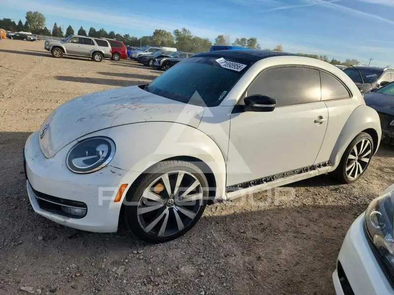 2013 Volkswagen BEETLE фото