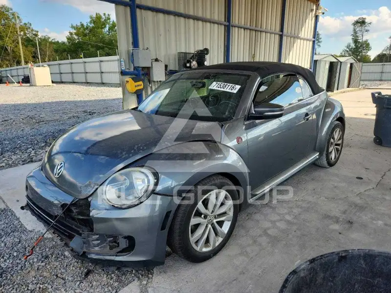 2013 Volkswagen BEETLE фото