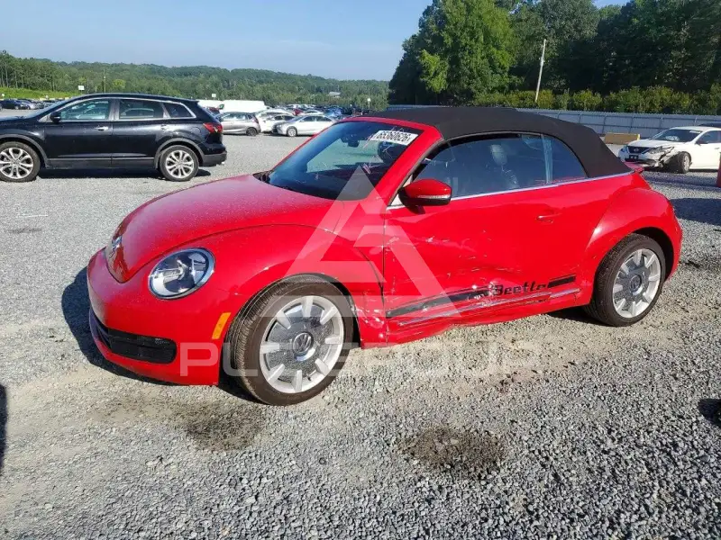 2013 Volkswagen BEETLE photo