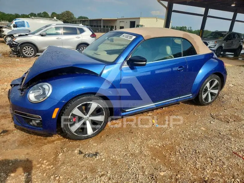 2013 Volkswagen BEETLE фото