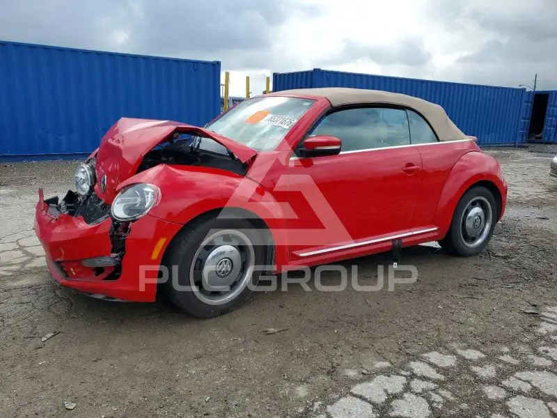 2013 Volkswagen BEETLE фото