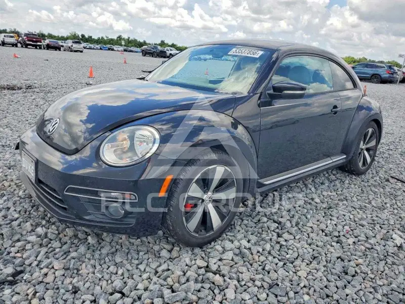 2013 Volkswagen BEETLE photo