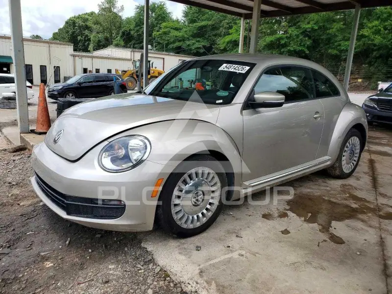 2013 Volkswagen BEETLE фото