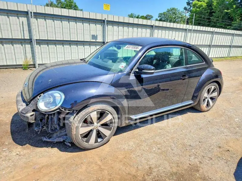 2013 Volkswagen BEETLE фото
