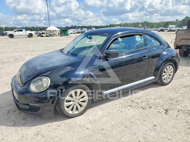 2013 Volkswagen BEETLE фото