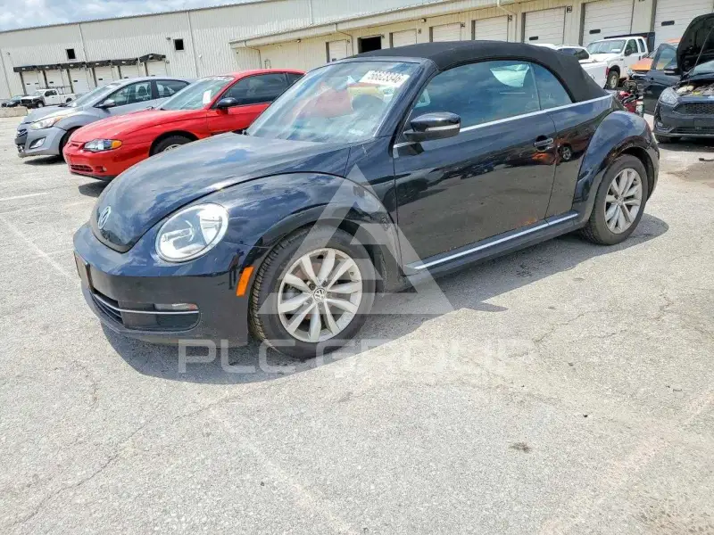 2013 Volkswagen BEETLE photo