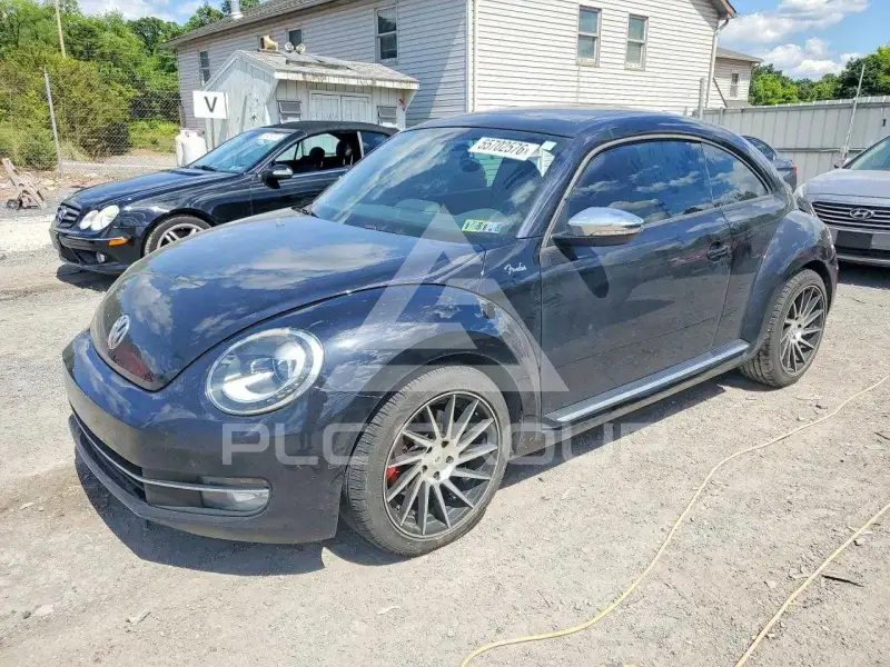 2013 Volkswagen BEETLE фото