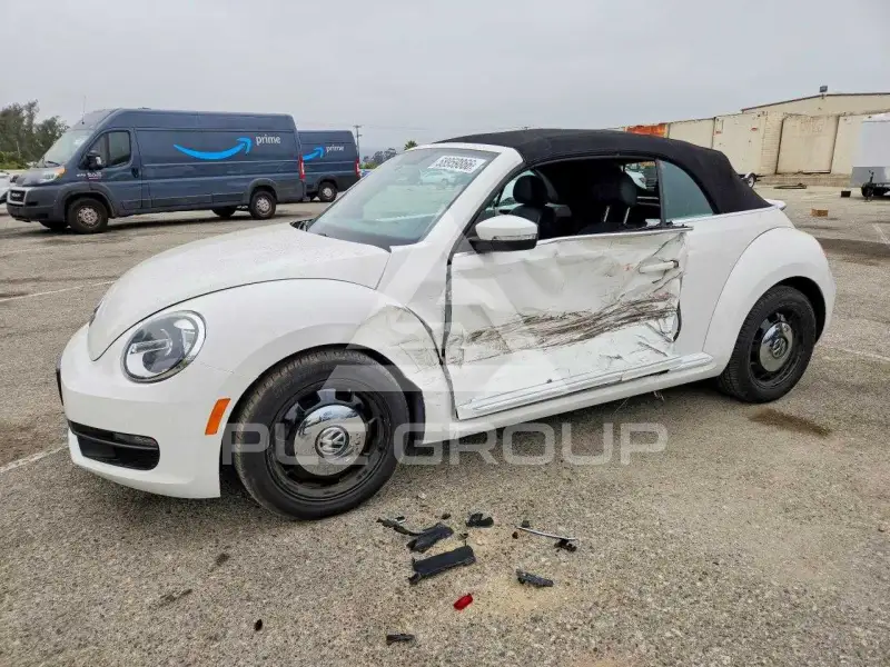 2013 Volkswagen BEETLE фото