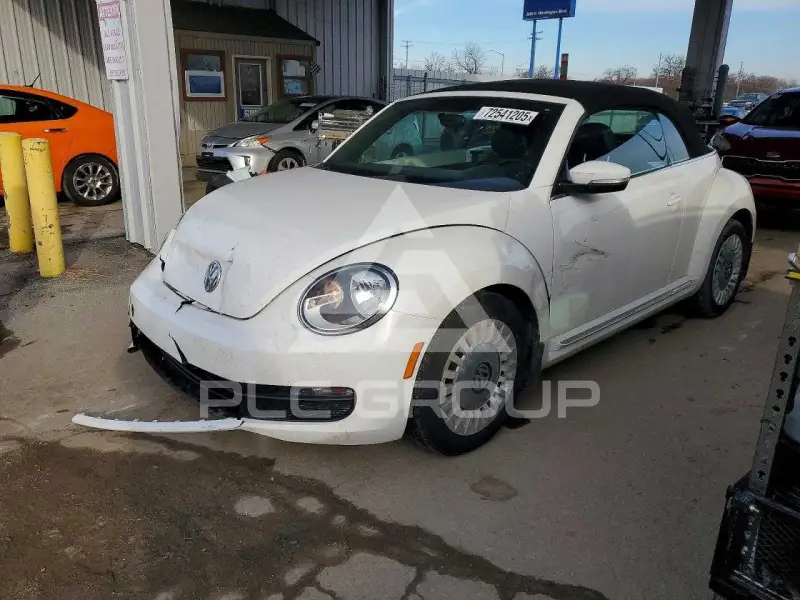 2013 Volkswagen BEETLE фото