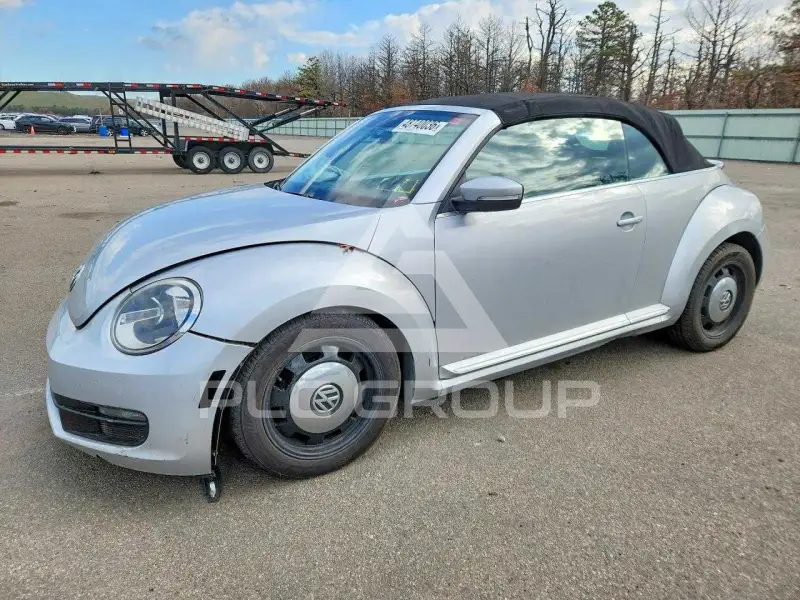 2013 Volkswagen BEETLE фото