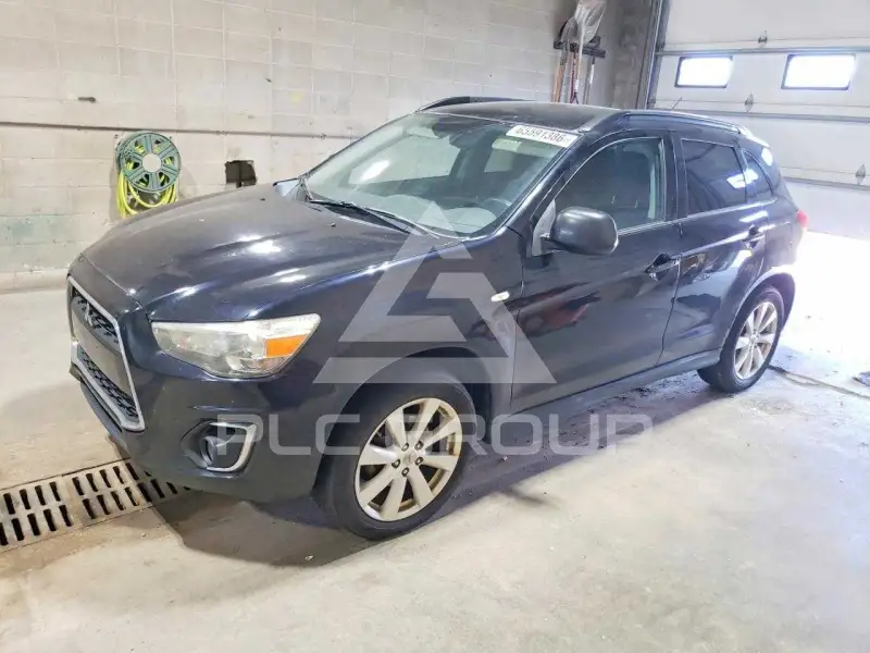 2014 Mitsubishi OUTLANDER photo