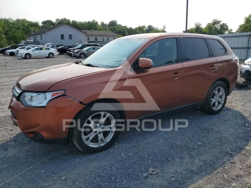 2014 Mitsubishi OUTLANDER photo
