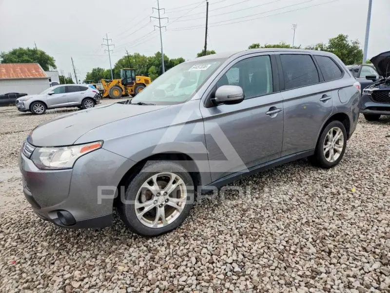 2014 Mitsubishi OUTLANDER photo