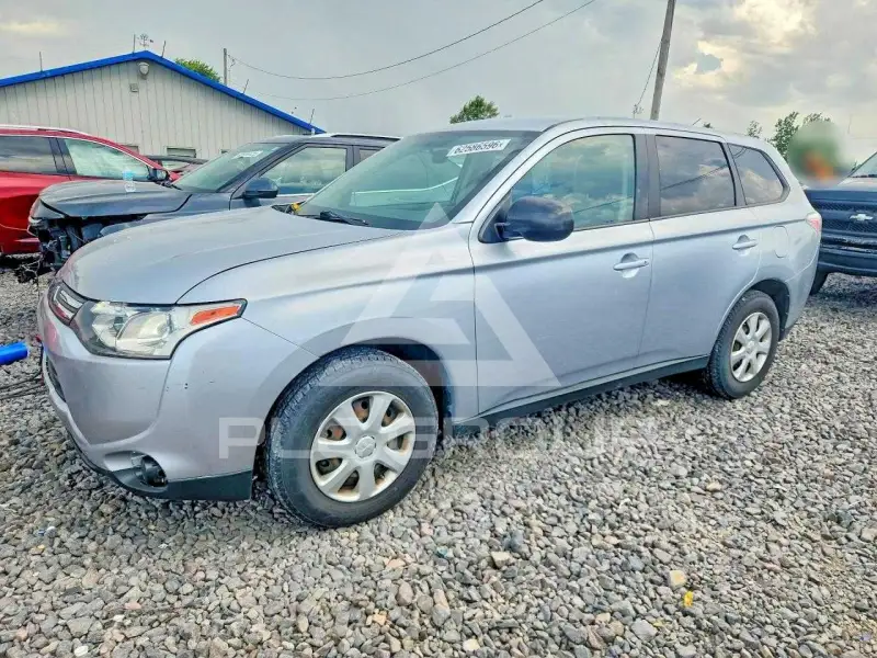 2014 Mitsubishi OUTLANDER photo