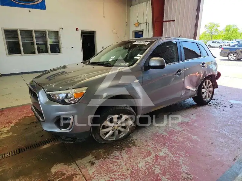 2014 Mitsubishi OUTLANDER photo