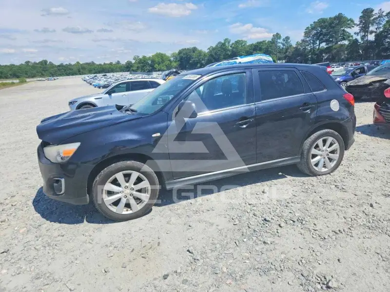 2014 Mitsubishi OUTLANDER фото