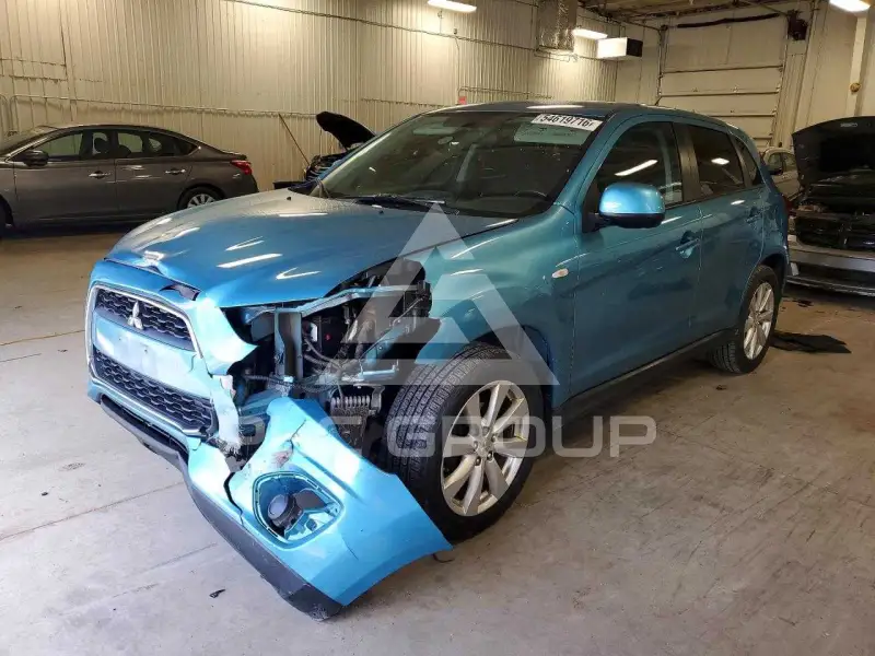 2014 Mitsubishi OUTLANDER фото
