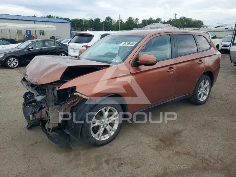 2014 Mitsubishi OUTLANDER photo