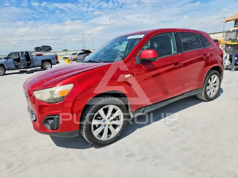2014 Mitsubishi OUTLANDER photo