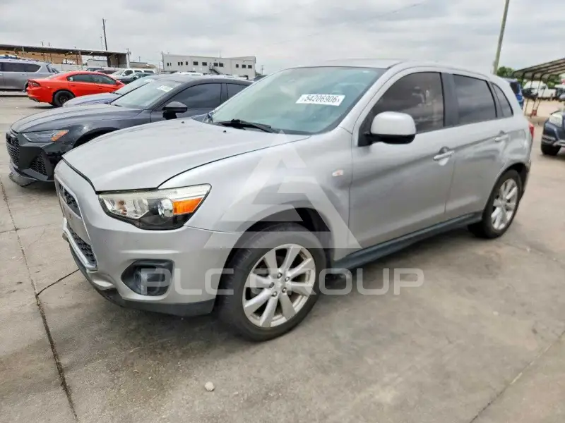 2014 Mitsubishi OUTLANDER фото