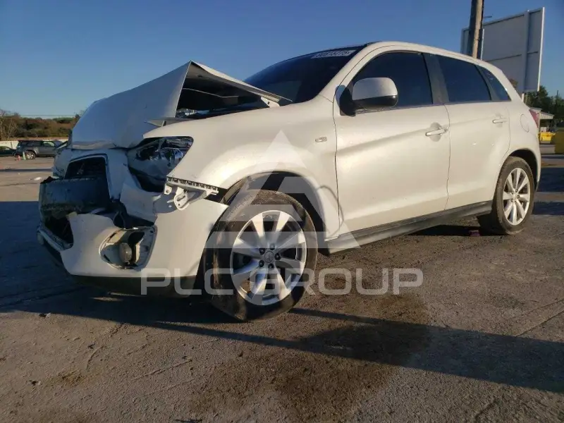 2014 Mitsubishi OUTLANDER фото