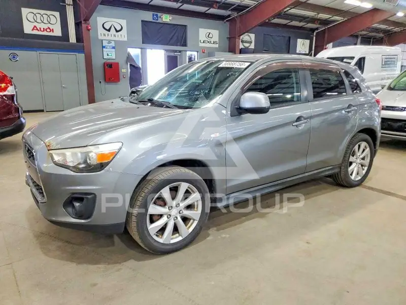 2014 Mitsubishi OUTLANDER фото