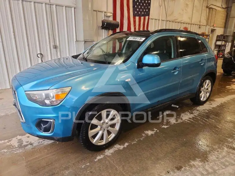 2014 Mitsubishi OUTLANDER photo