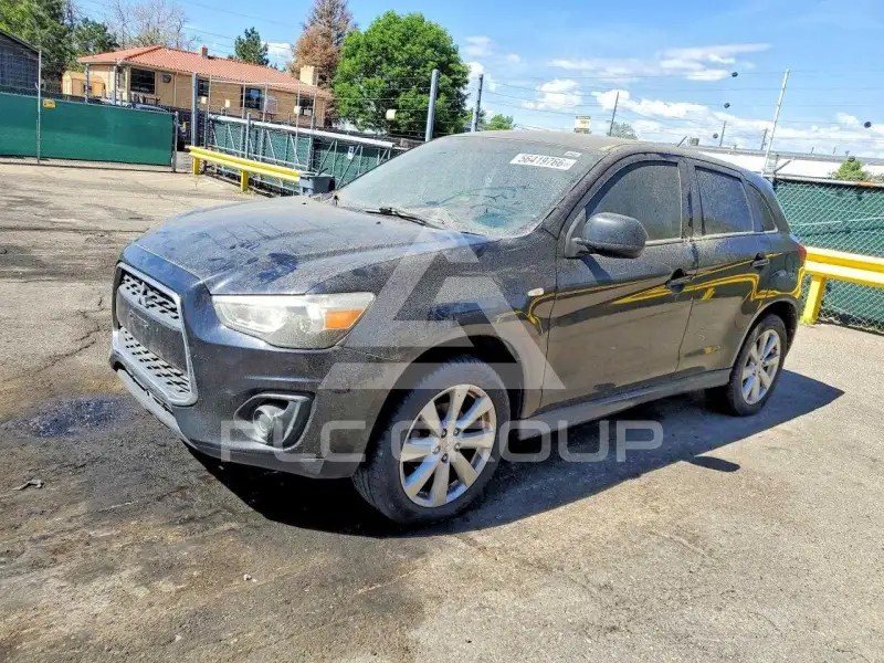 2014 Mitsubishi OUTLANDER photo