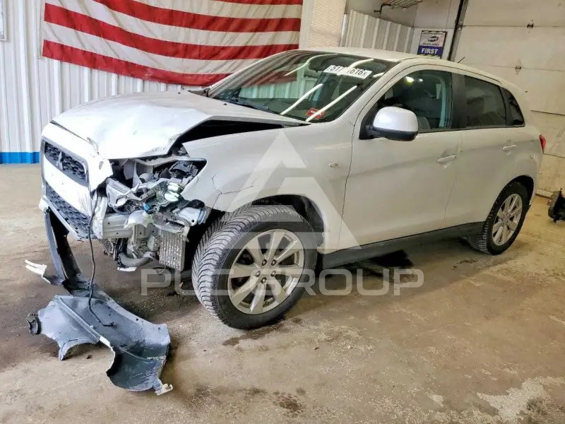 2014 Mitsubishi OUTLANDER фото