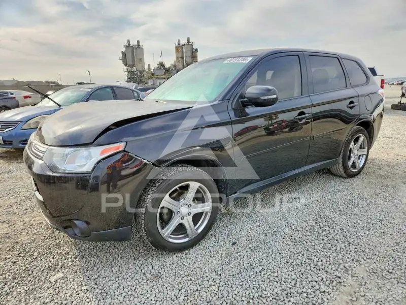 2014 Mitsubishi OUTLANDER photo