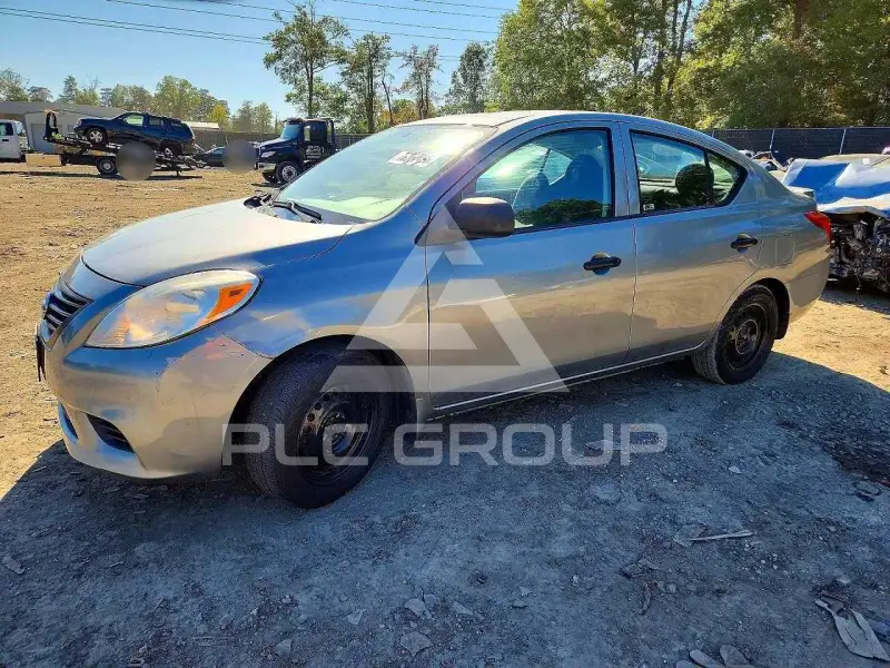 2014 Nissan VERSA фото