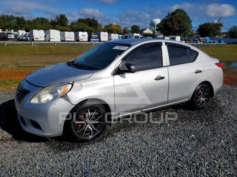 2014 Nissan VERSA фото