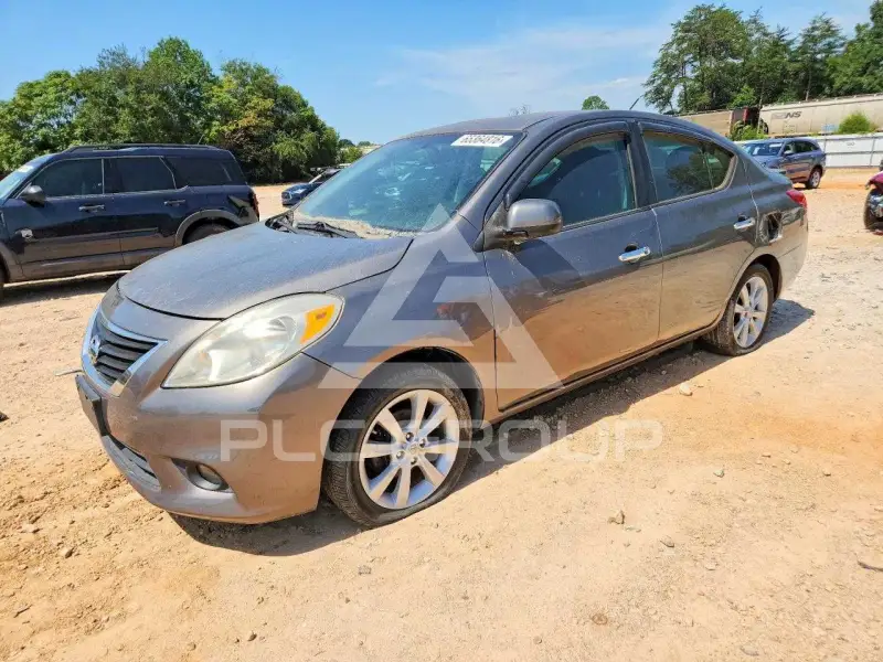 2014 Nissan VERSA photo