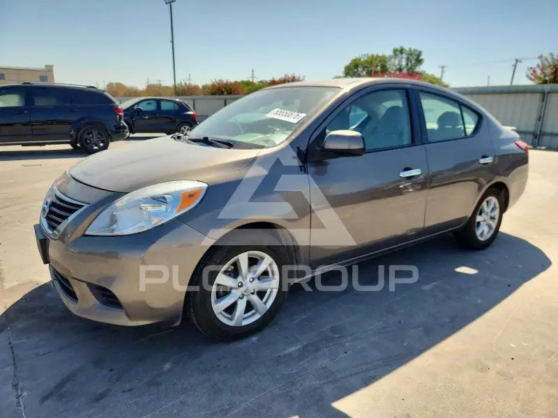 2014 Nissan VERSA фото