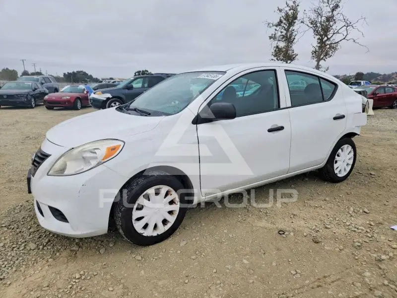 2014 Nissan VERSA photo