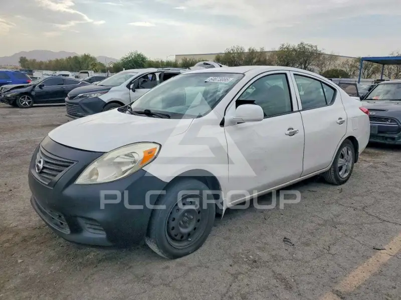 2014 Nissan VERSA photo