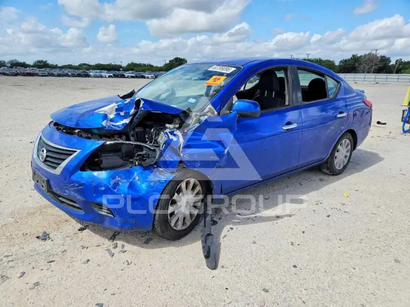 2014 Nissan VERSA фото