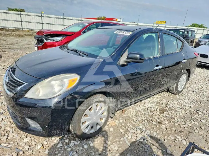 2014 Nissan VERSA photo