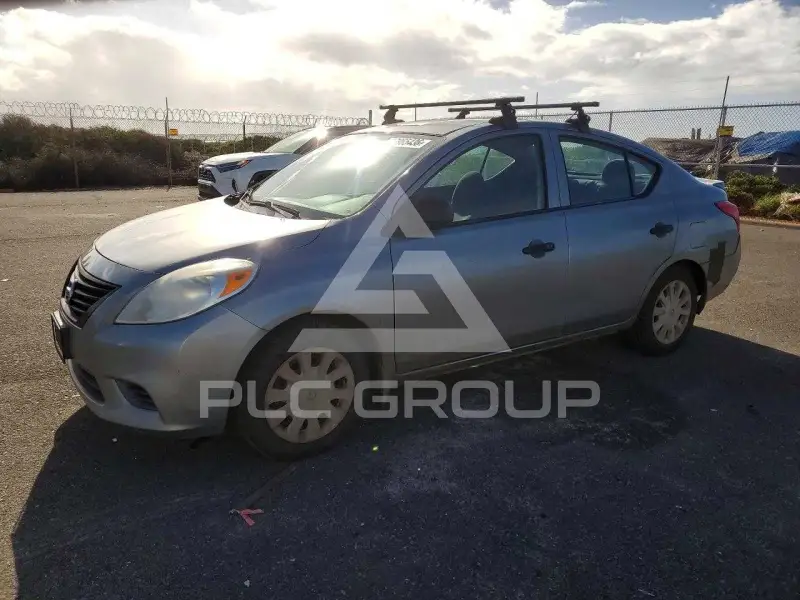 2014 Nissan VERSA фото