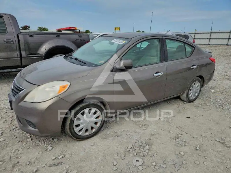 2014 Nissan VERSA фото
