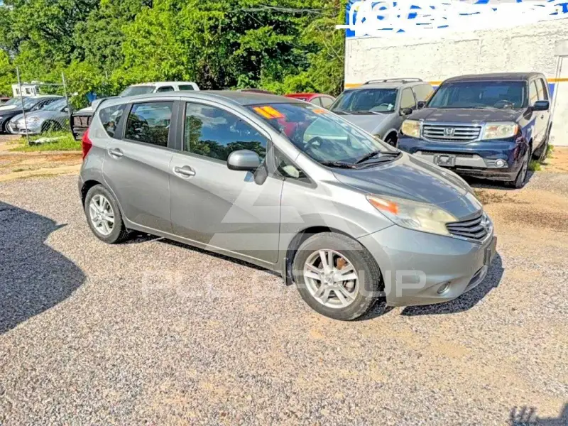 2014 Nissan VERSA photo