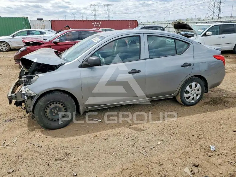 2014 Nissan VERSA фото