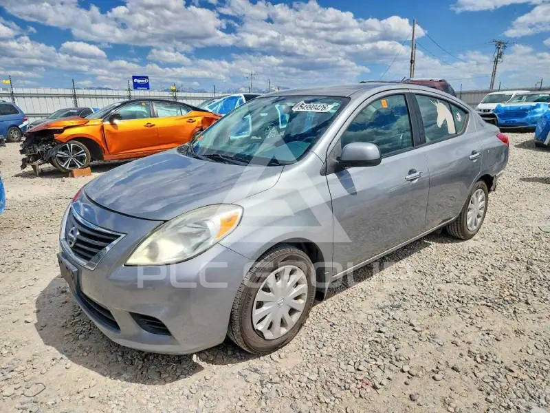 2014 Nissan VERSA фото