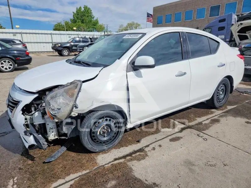 2014 Nissan VERSA фото
