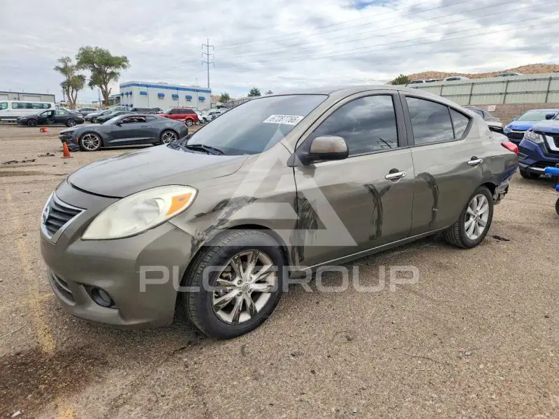2014 Nissan VERSA photo