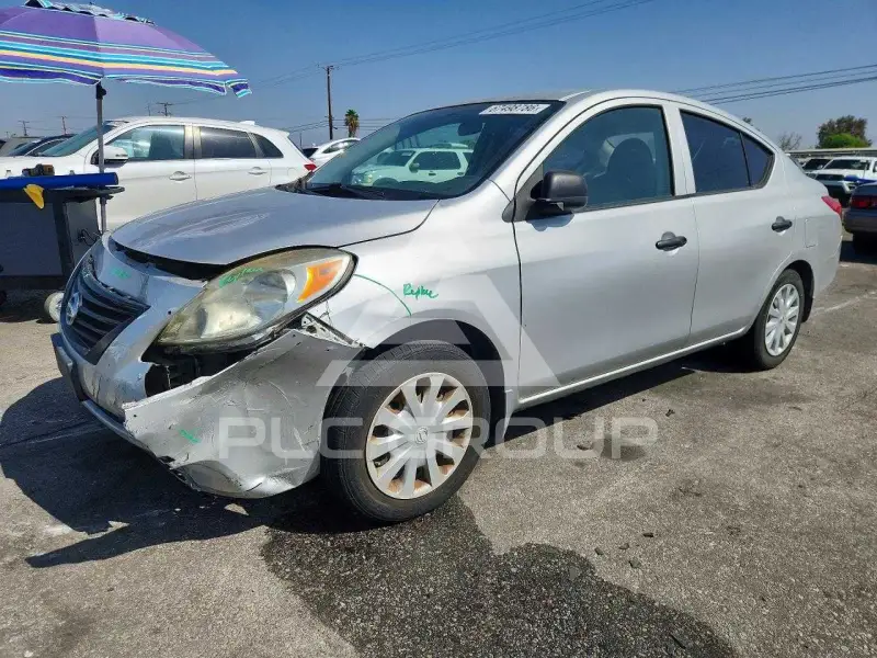 2014 Nissan VERSA photo