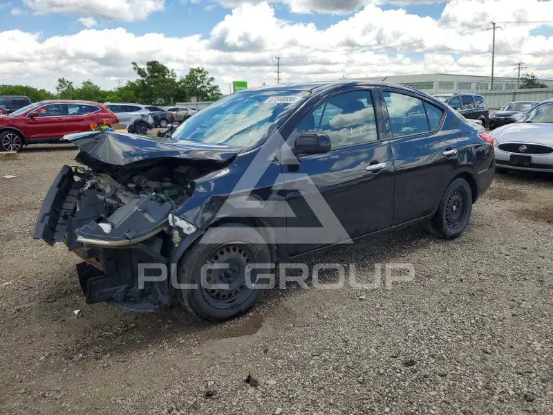 2014 Nissan VERSA фото