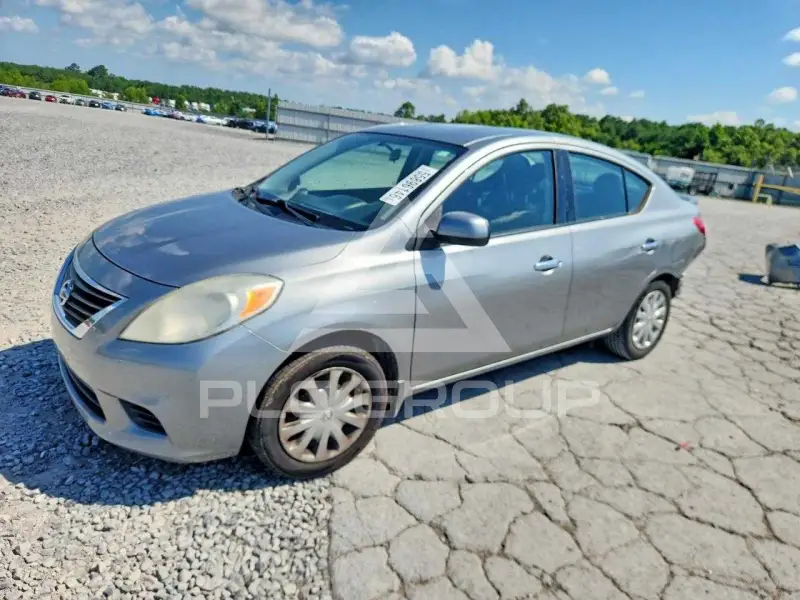2014 Nissan VERSA фото