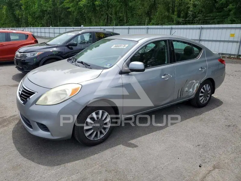 2014 Nissan VERSA фото