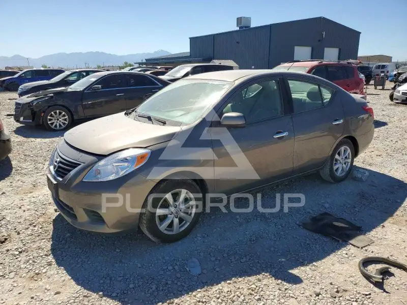 2014 Nissan VERSA photo